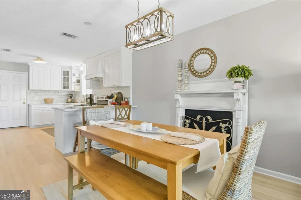 207 Azalea RD Midway, GA 31320