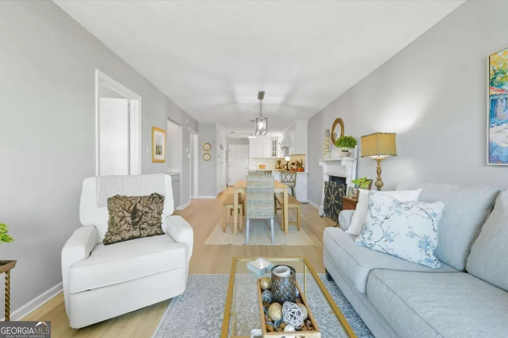 207 Azalea RD Midway, GA 31320
