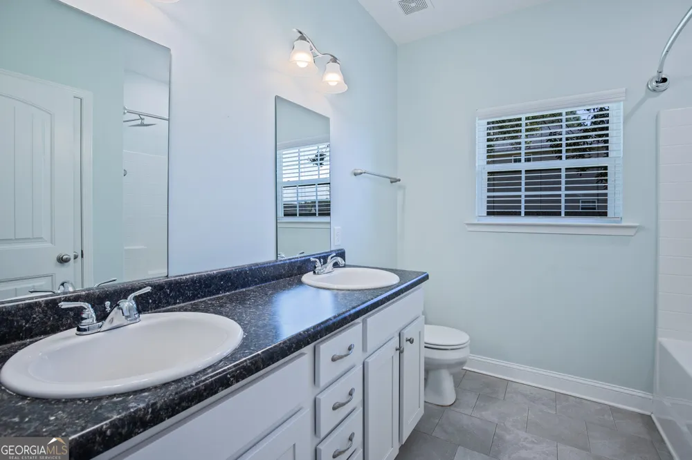 3453 NE John Wells RD Hinesville, GA 31313