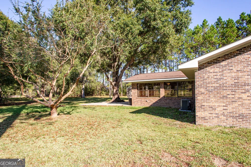 6731 Youmans Chapel RD Blackshear, GA 31516