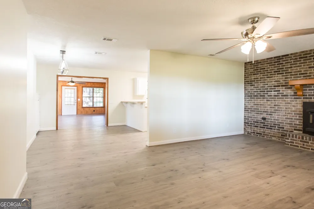 6731 Youmans Chapel RD Blackshear, GA 31516