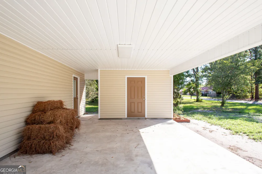 2350 Edgewood ST Waycross, GA 31501