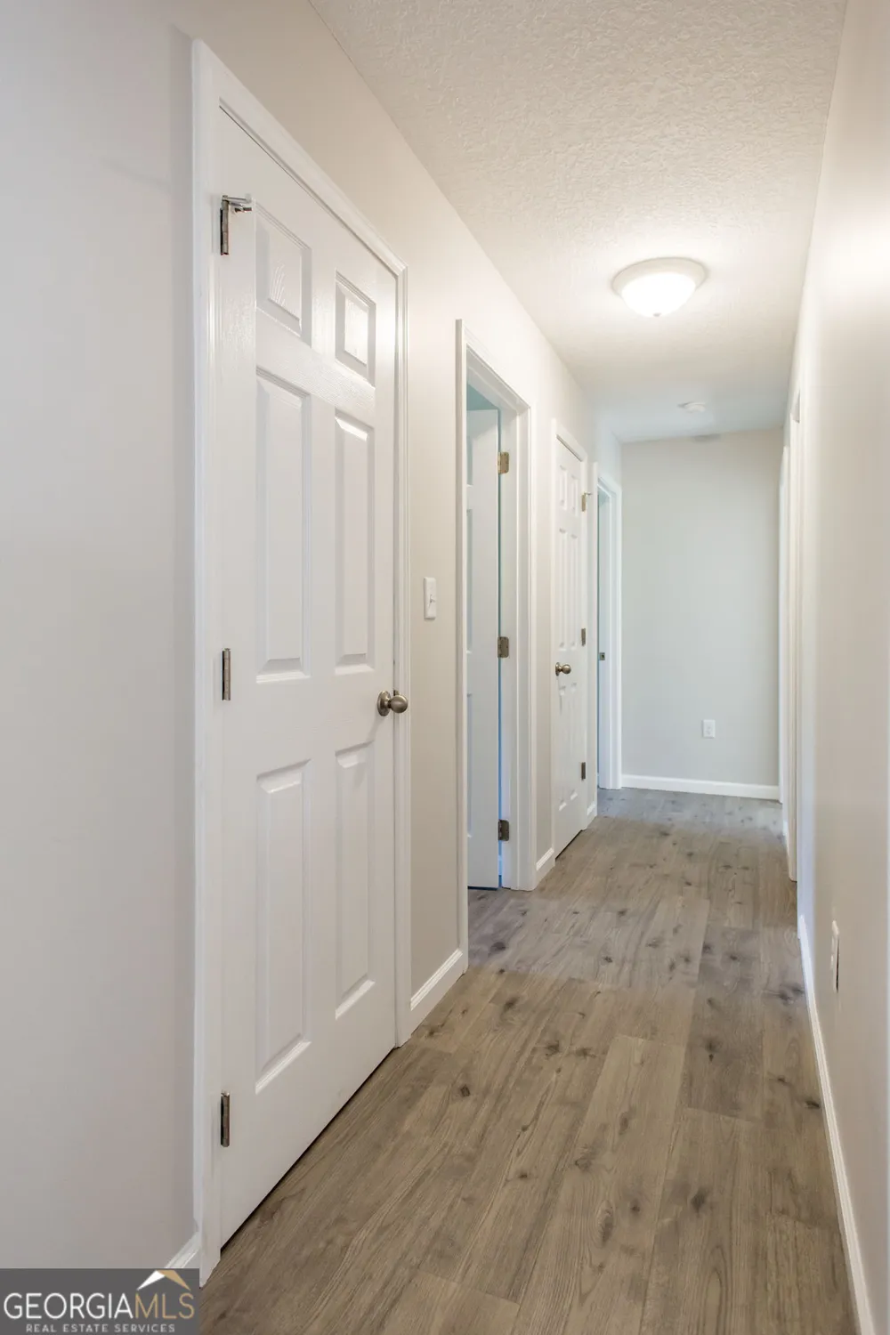 2350 Edgewood ST Waycross, GA 31501