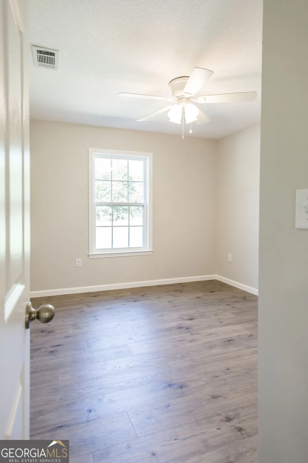 2350 Edgewood ST Waycross, GA 31501