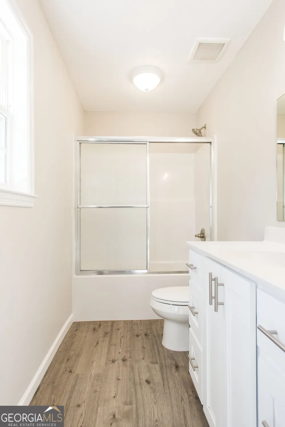 2350 Edgewood ST Waycross, GA 31501