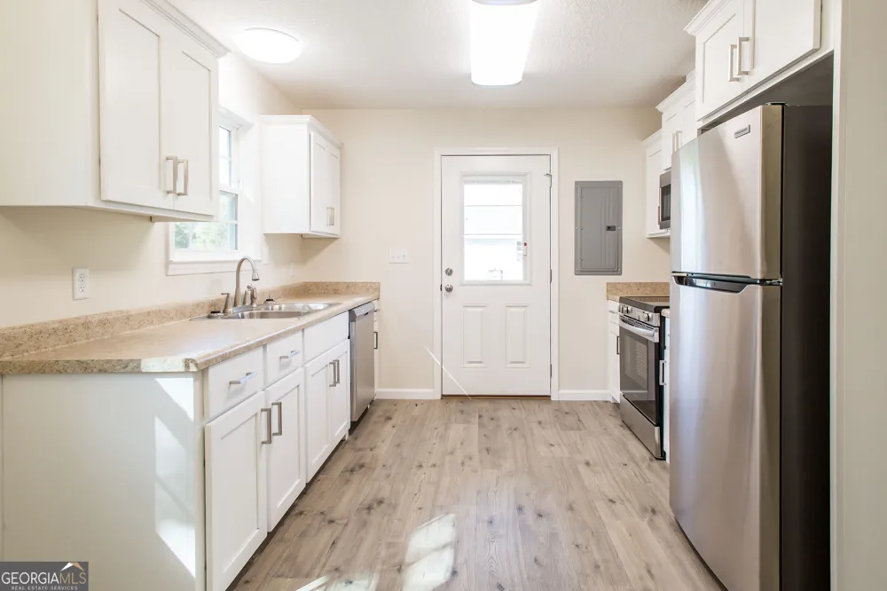 121 Union ST Waycross, GA 31501