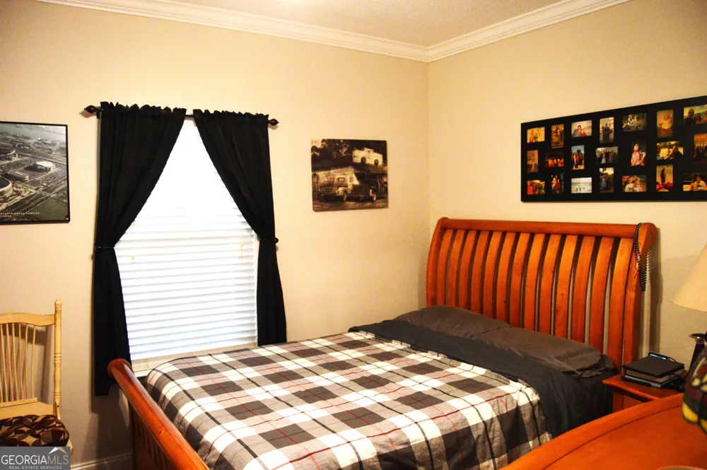 20 Gleneagle CT Clayton, GA 30525