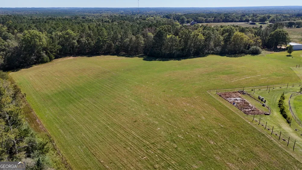 2724 Bells Ferry RD Elberton, GA 30635
