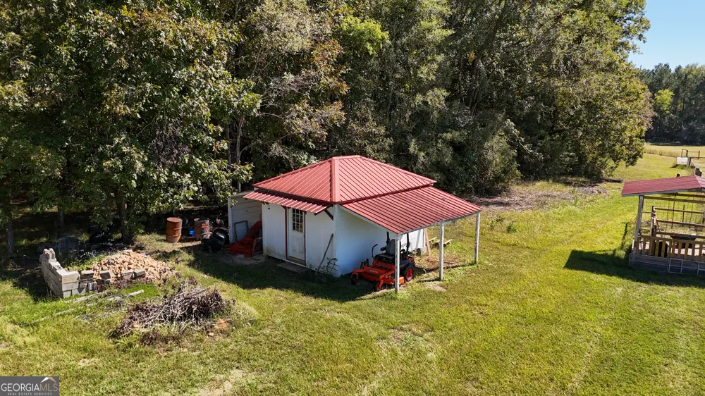 2724 Bells Ferry RD Elberton, GA 30635