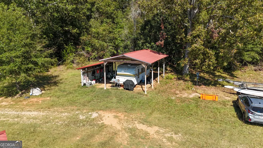 2724 Bells Ferry RD Elberton, GA 30635