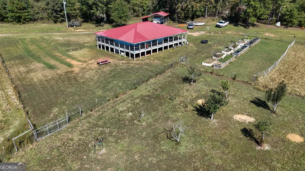 2724 Bells Ferry RD Elberton, GA 30635