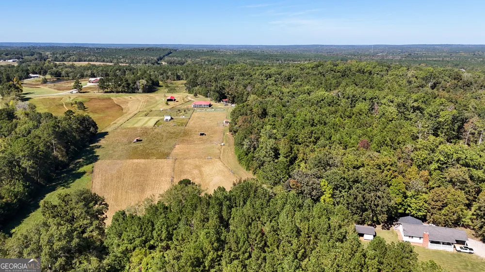 2724 Bells Ferry RD Elberton, GA 30635
