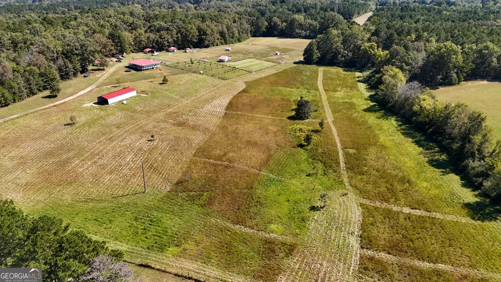 2724 Bells Ferry RD Elberton, GA 30635
