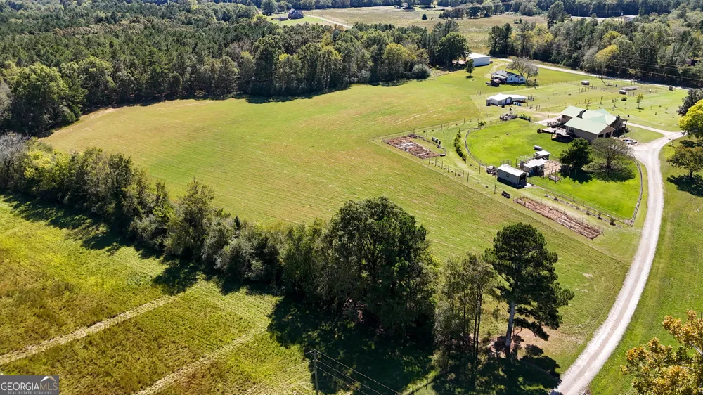 2724 Bells Ferry RD Elberton, GA 30635