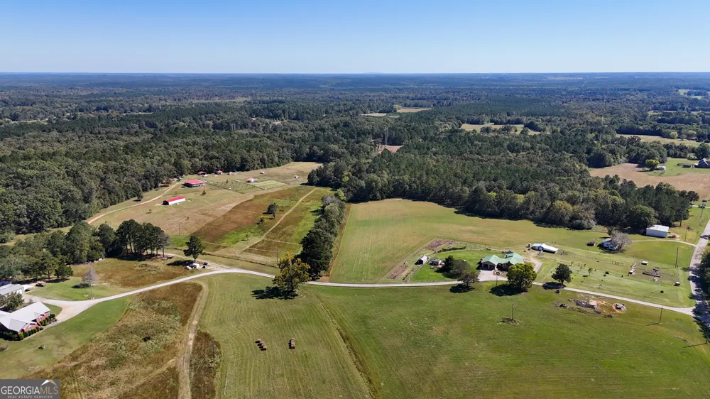2724 Bells Ferry RD Elberton, GA 30635