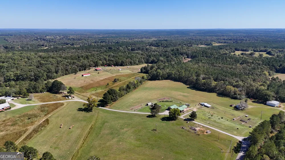 2724 Bells Ferry RD Elberton, GA 30635