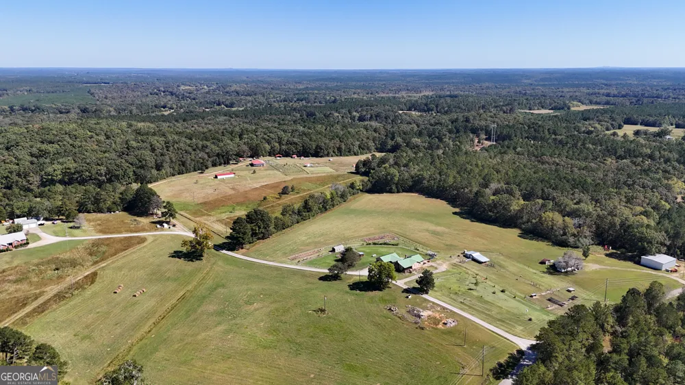 2724 Bells Ferry RD Elberton, GA 30635