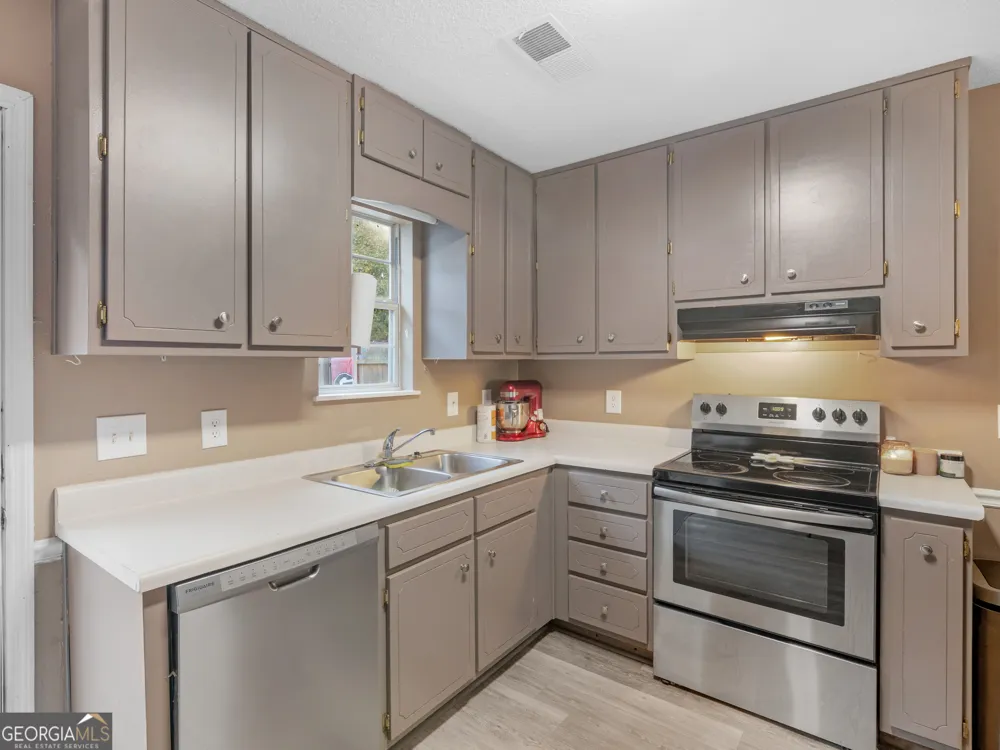203 Pine ST Zebulon, GA 30295