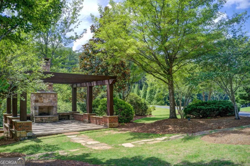3869 Teesdale CT Sandy Springs, GA 30350