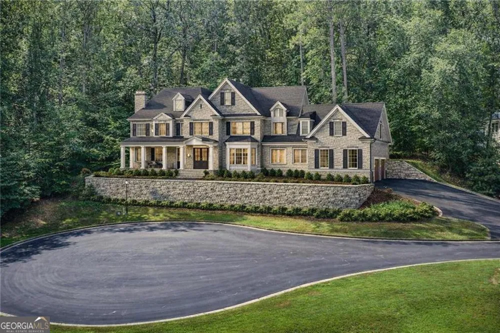 3869 Teesdale CT Sandy Springs, GA 30350