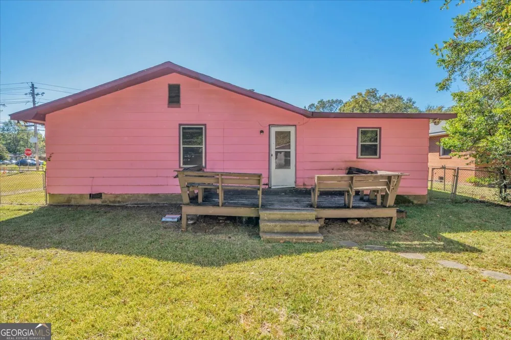 805 E Church ST Fort Valley, GA 31030