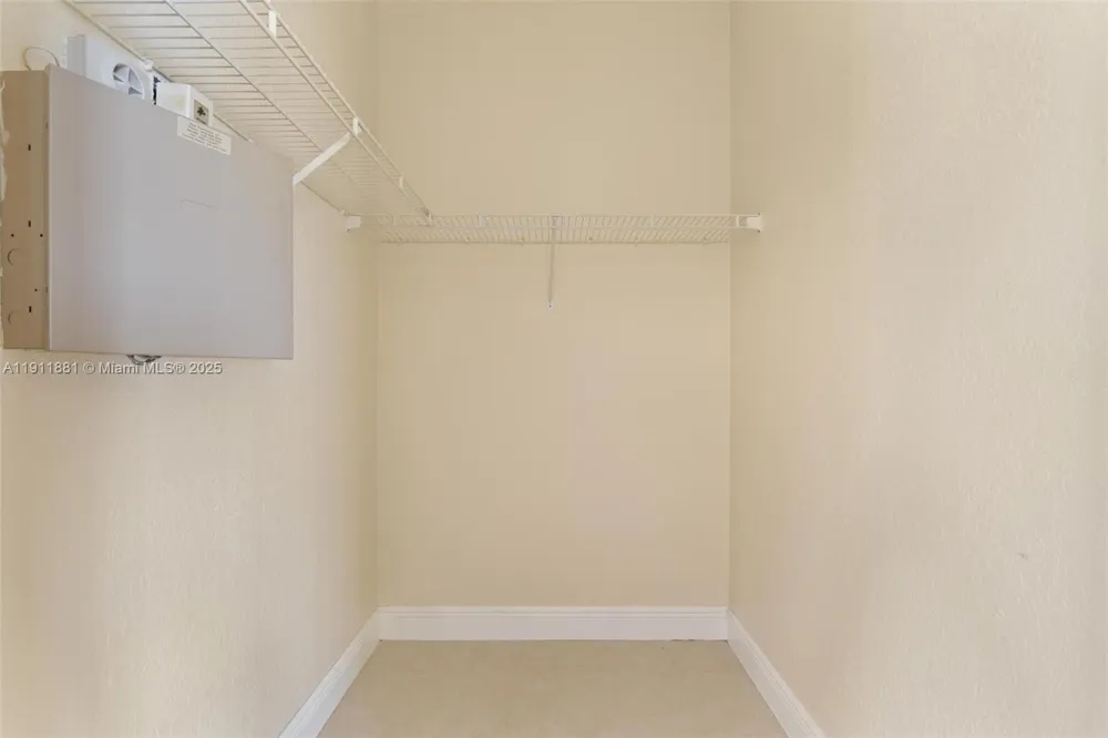 8761 NW 142nd St Miami Lakes, FL 33018
