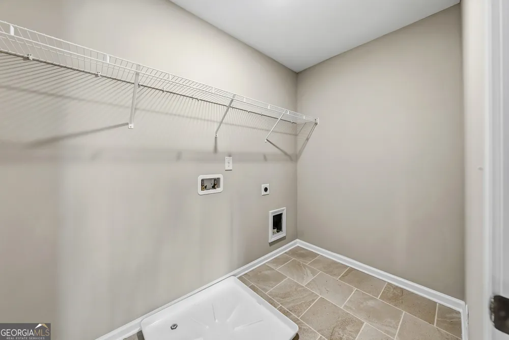 98 Hawkeye TRL Fortson, GA 31808