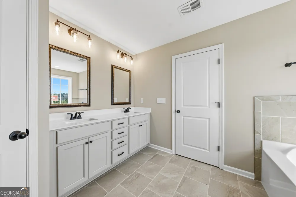 98 Hawkeye TRL Fortson, GA 31808