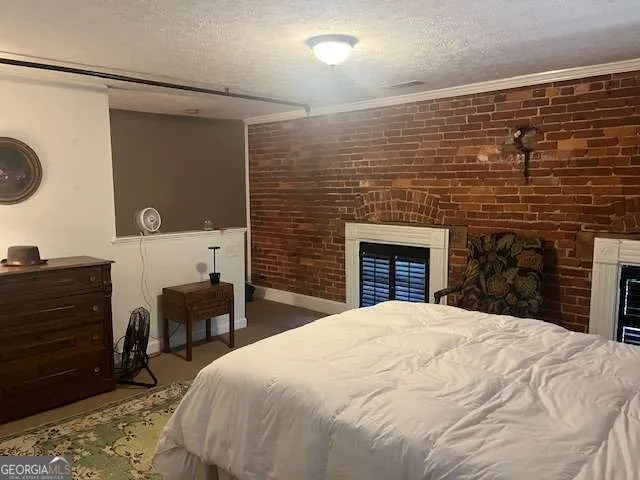 102 N HILL ST Griffin, GA 30223