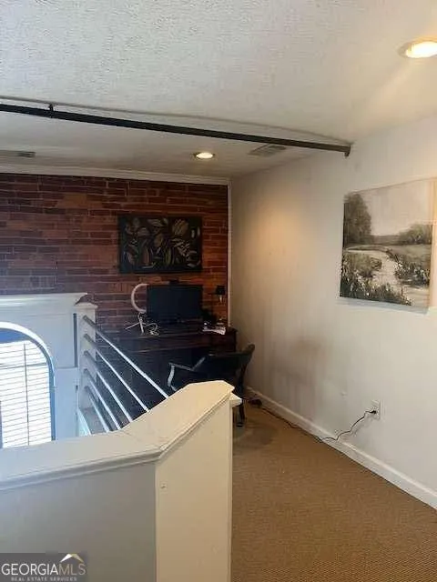 102 N HILL ST Griffin, GA 30223