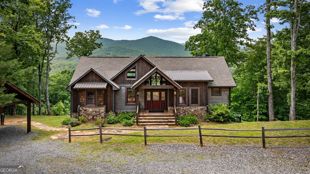 370 High Ridge RD Epworth, GA 30541