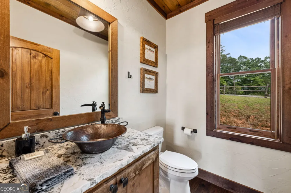 370 High Ridge RD Epworth, GA 30541