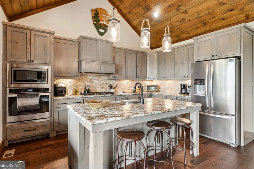 370 High Ridge RD Epworth, GA 30541