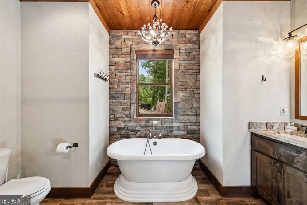 370 High Ridge RD Epworth, GA 30541