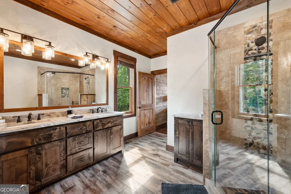 370 High Ridge RD Epworth, GA 30541
