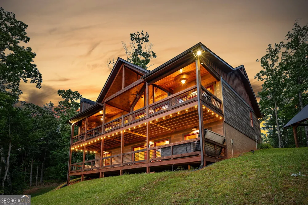 370 High Ridge RD Epworth, GA 30541