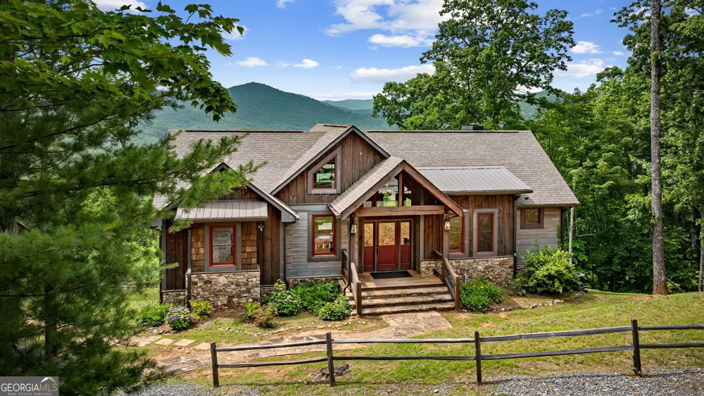 370 High Ridge RD Epworth, GA 30541