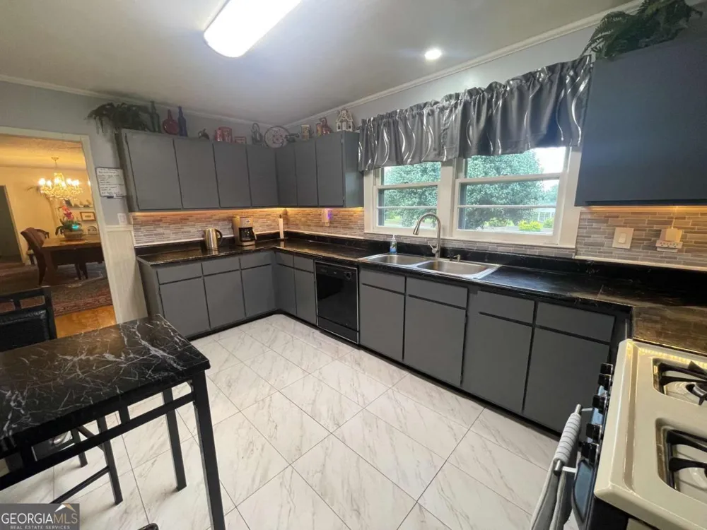 57 E Dogwood DR Jacksonville, GA 31544