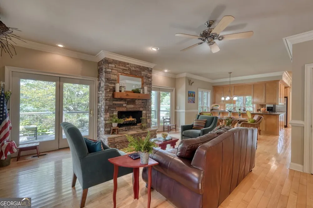 2515 Leisure LN Young Harris, GA 30582