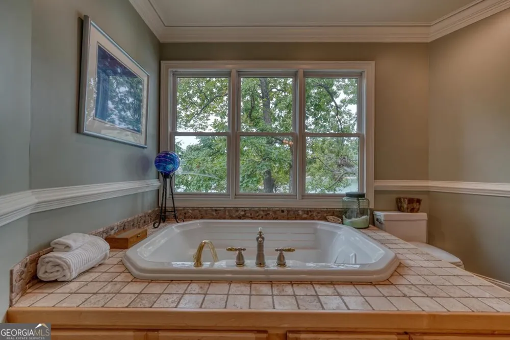 2515 Leisure LN Young Harris, GA 30582