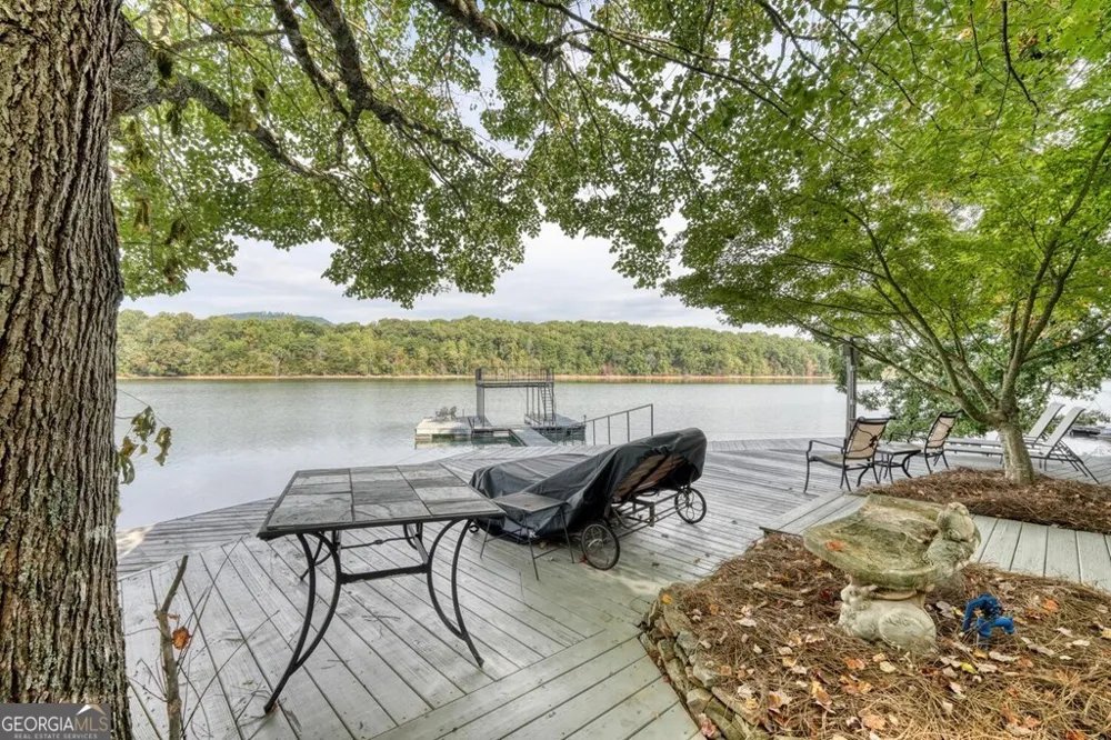2515 Leisure LN Young Harris, GA 30582