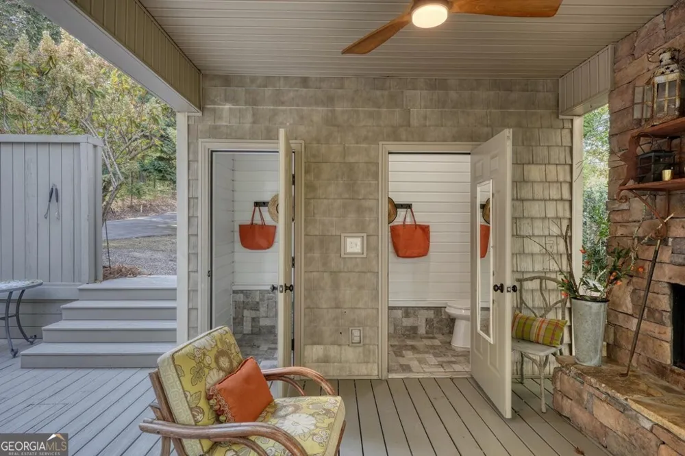 2515 Leisure LN Young Harris, GA 30582