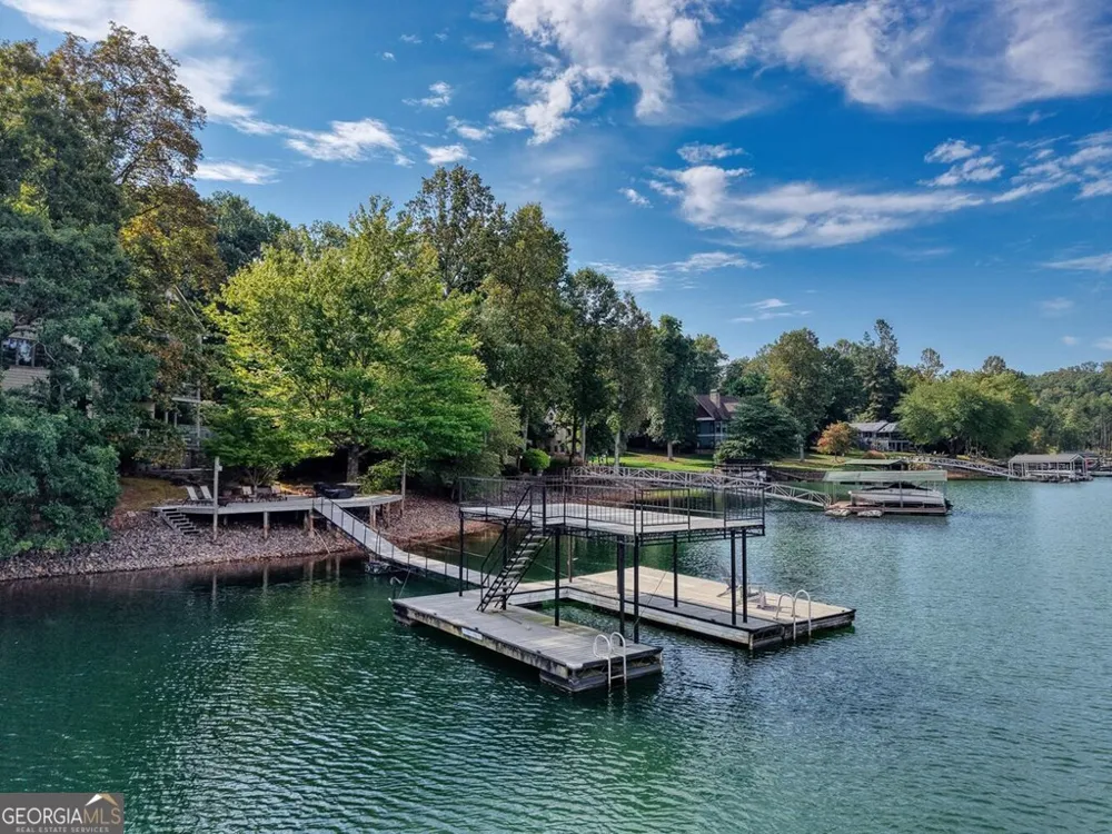 2515 Leisure LN Young Harris, GA 30582