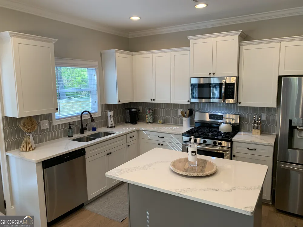 4230 Old Cherokee ST Acworth, GA 30101