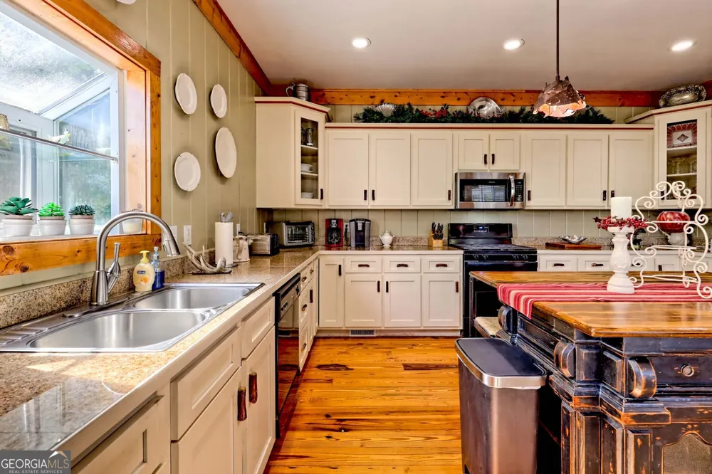 3315 Bald Mountain RD Dillard, GA 30537