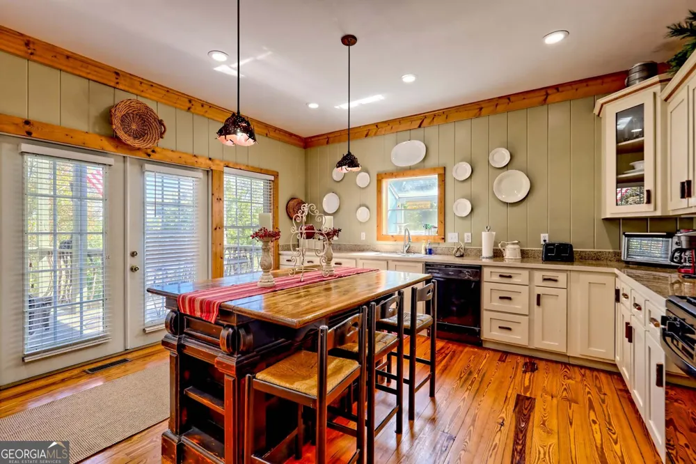 3315 Bald Mountain RD Dillard, GA 30537
