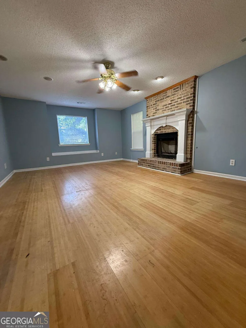 2337 Hollonville RD Brooks, GA 30205