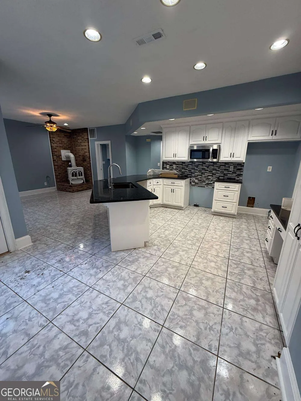 2337 Hollonville RD Brooks, GA 30205
