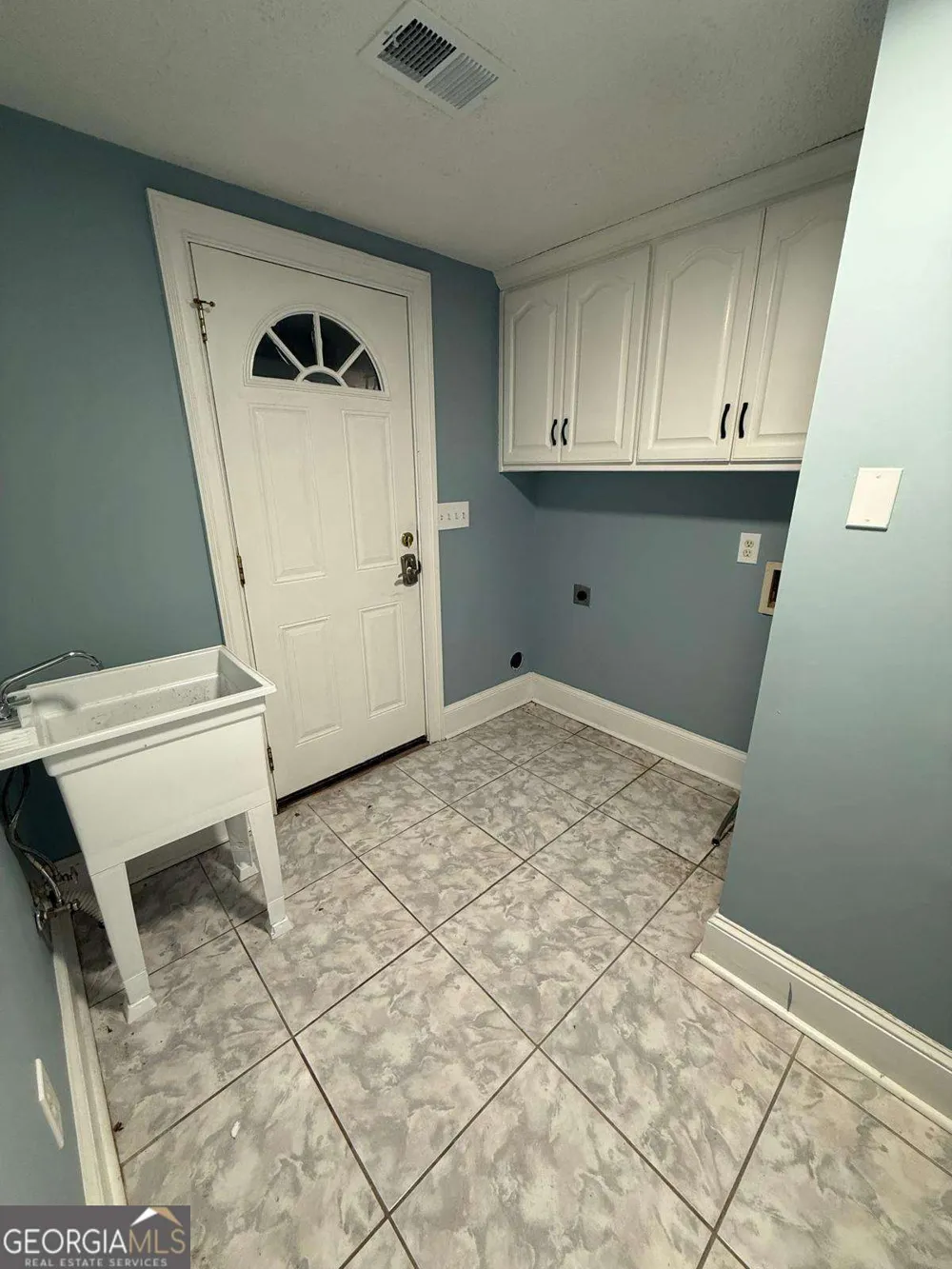 2337 Hollonville RD Brooks, GA 30205