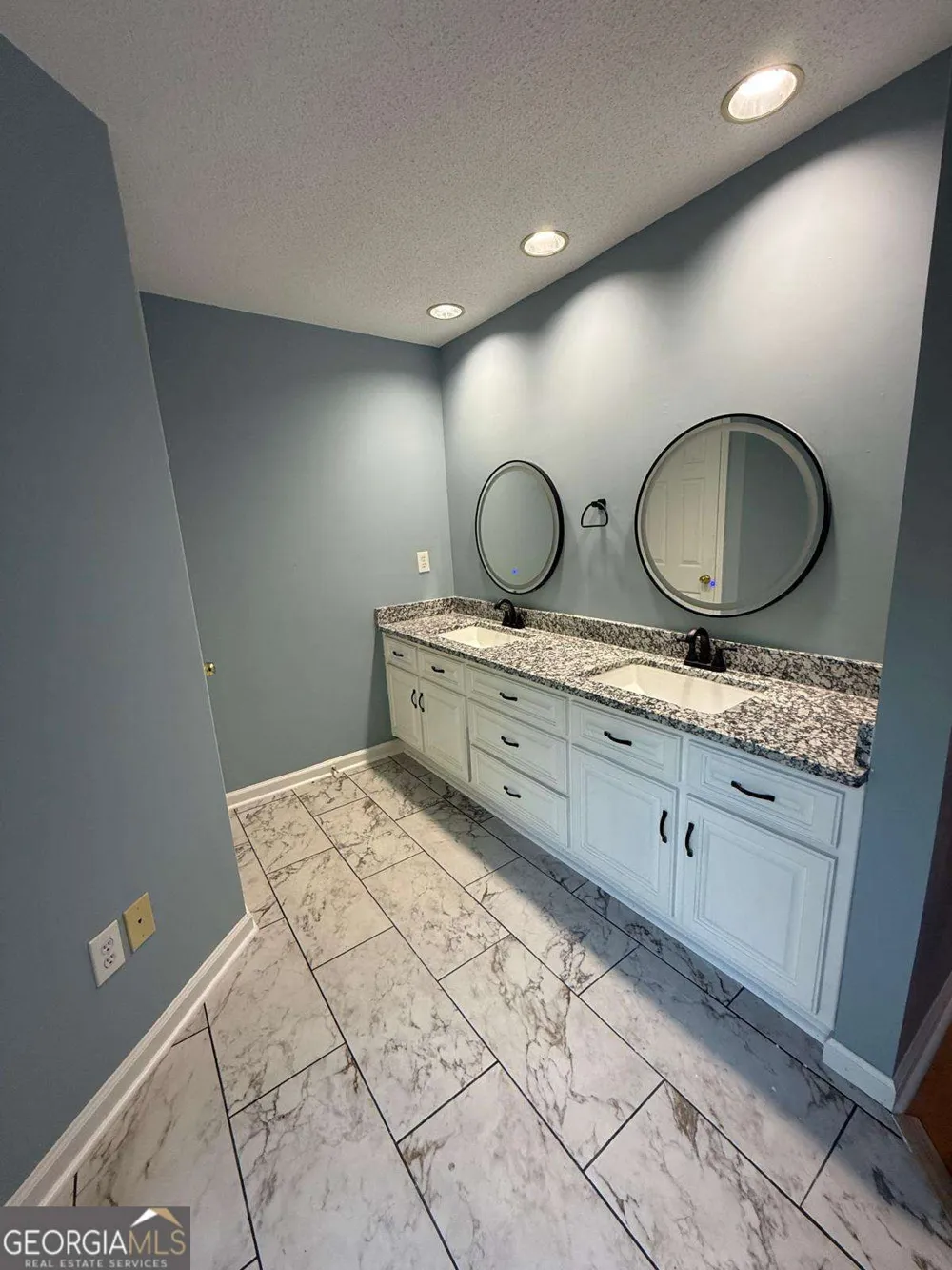 2337 Hollonville RD Brooks, GA 30205